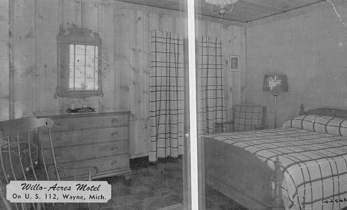 Willo-Acres Motel (Canton Inn and Suites) - Old Postcard
